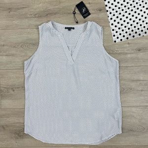 Adrianna Papell Sleeveless Top Large White Black Polkadot V-Neck